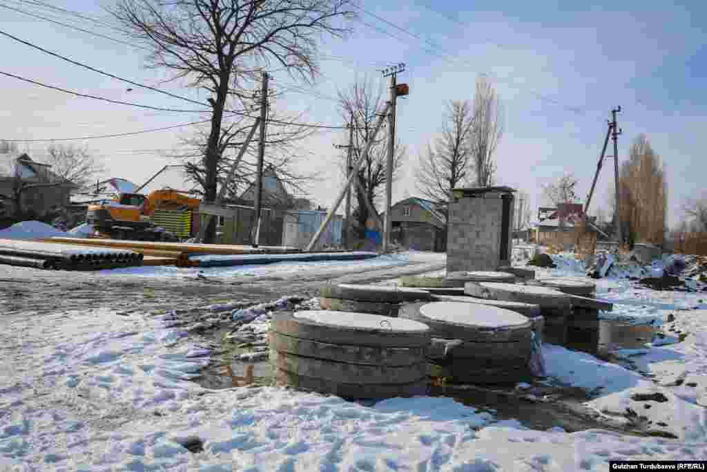 Калыс-Ордо конушуна суу түтүктөрүн орнотуу иштери жүрүүдө.&nbsp;