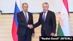 Сироджиддин Мухриддин (справа) и Сергей Лавров. 6 июня, 2023