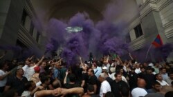 Կալանավորումներ ԱԳՆ-ի մոտ բախումների գործով. փաստաբանն ու իրավապաշտպանը սա քաղաքական ճնշում են որակում