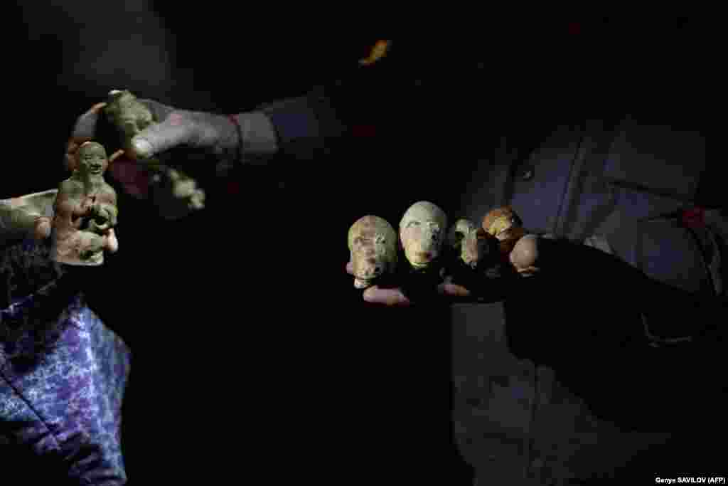 &laquo;Це відволікає від тих думок, які постійно виникають у людини: про людей, про Україну, про те, чому немає миру&raquo;, &ndash; сказав Земін