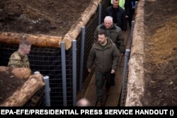 Володимир Зеленський відвідує 117-у окрему бригаду тероборони під час робочого візиту до Сумської області, Україна, 27 березня 2024 року