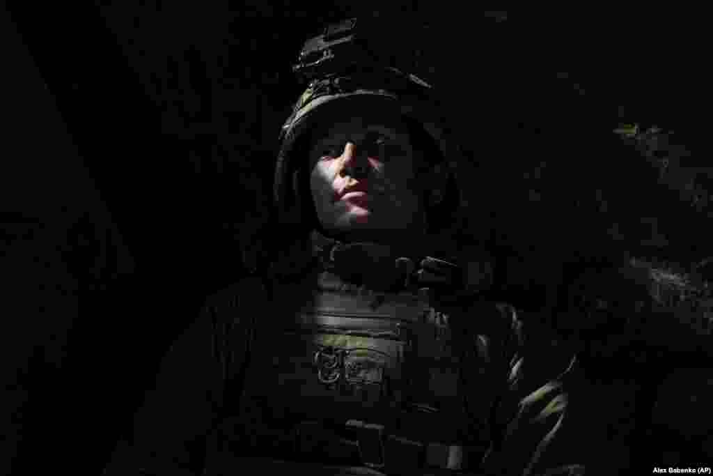 Український військовослужбовець 3-ї десантно-штурмової бригади в бункері поблизу Андріївки, 16 вересня 2023 року &nbsp;