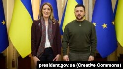 Президент України Володимир Зеленський і президент Європейського парламенту Роберта Мецола. Львів, 4 березня 2023 року 