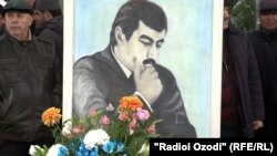 19 февраля, прощание с Давлатмандом Холовым