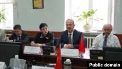 Түркиянын Саламаттык сактоо министрлигинин өкүлү Мустафа Ташкын баштаган делегация Бишкекте. 2023-жылдын 5-июну. 