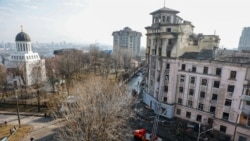 Diňle: Kiýewe atylan rus raketalary urlanda azyndan 10 adam ýaralandy, käbir desgalara zeper ýetdi