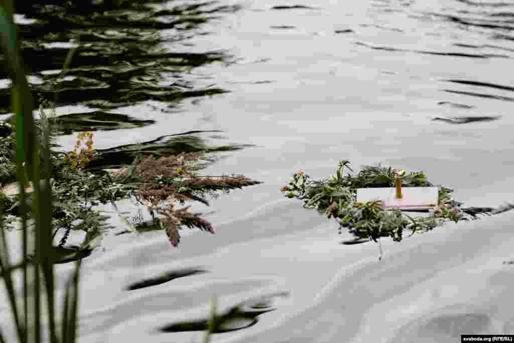 Языческие обряды связаны с очищением как водой, так и огнем