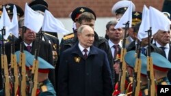 Владимир Путин на параде 9 мая