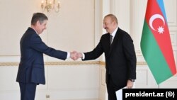 Prezident İlham Əliyev Rusiya Federasiyasının Azərbaycanda yeni səfiri Mixail Yevdokimovun etimadnaməsini qəbul edir.