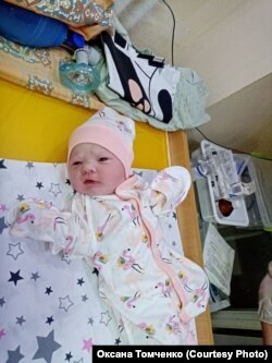 Дитина, народжена під обстрілами