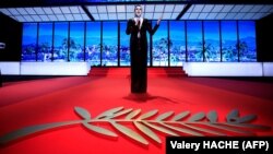 Американська режисерка і президент журі 77-го Канського кінофестивалю Ґрета Ґервіґ під час церемонії відкриття кінофестивалю в Каннах, Франція, 14 травня 2024 року