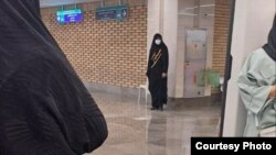 مامورانی که برای تذکر حجاب در مترو گمارده شده‌اند