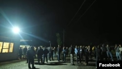 Ngorno-Karabakh-- Karabakh protesters block the road to Aghdam, August 29, 2023.