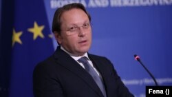 Оливер Вархей