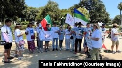 Лос Анжелестагы чарага килүчеләр