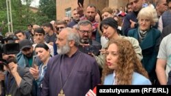 ԵՊՀ-ի բակում