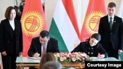 Кыргызстан менен Венгриянын президенттери Садыр Жапаров менен Каталин Новак. 13-февраль, Будапешт. 