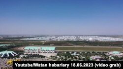 По задумке властей, это должно стать самым грандиозным событием в истории независимого Туркменистана.