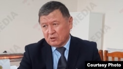 Тынычбек Үсөнөв. 
