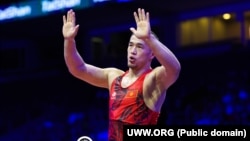 Акжол Махмудов күрөш боюнча Дүйнө чемпионатында. 21-сентябрь, 2023-ж. Сербия.