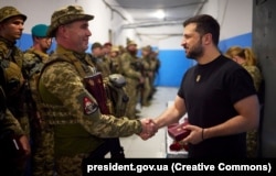 Президент України Володимир Зеленський під час відвідин бойових бригад на Донеччині, 4 вересня 2023 року