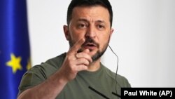 Напередодні президент повідомив, що Україна підписала вже 12 безпекових угод, у яких зафіксовано понад 23 мільярди доларів військової і фінансової підтримки для країни
