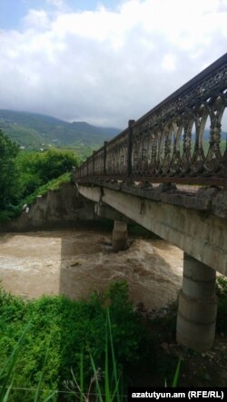 Խաշթառակ տանող կամրջի վնասված հարվածը, 28-ը մայիսի, 2024թ.