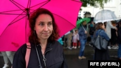 Петя Арнаудова е сред протестиращите срещу убийствата на пътя.