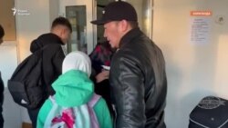 Школьниц в платках пустили на уроки. Но не всех, и то после месяца споров и обращения в Астану  