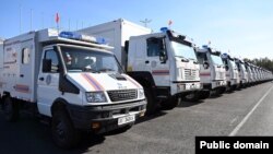 Мобилдик оорукнаалар жайгашкан унаалар. Бишкек. 24-сентбярь, 2023-жыл.