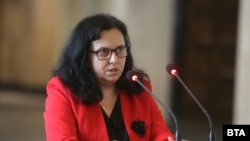 Заступниця генпрокурора Марія Павлова 10 жовтня заявила, що група експортувала «товари подвійного призначення» у порушення санкцій, накладених Євросоюзом на Росію через її війну проти України