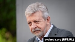 Аляксандар Мілінкевіч, архіўнае фота