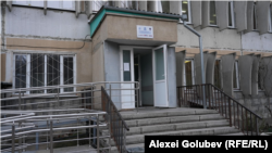 Щоб запобігти поширенню інфекції, центр для розміщення біженців, де стався спалах, закрили на карантин