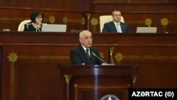 Azerbaijan -- Prime Minister Ali Asadov presents addressed the parliament, Baku, 17Mar2023.