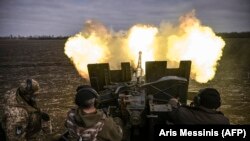 Українські військовослужбовці працюють на своїх позиціях поблизу Бахмута, 20 березня 2023 року