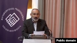 Արտապատկերում վարչապետի ֆեյսբուքյան էջում հրապարակված տեսանյութից