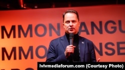 Франак Вячорка ў часе свайго выступу на Львоўскім мэдыяфоруме, 18 траўня 2024. Фота LMF