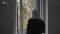 Асел: Менден кетсең, бетиңе кислота чачып, өлтүрөм дечү