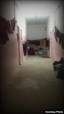 Коридор тюрьмы «Русафа». Фото «Азаттыку» прислали обратившиеся в редакцию заключенные.