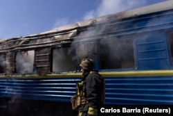Потяг, який прямував до Львову, попав під російський обстріл, травень 2023 року