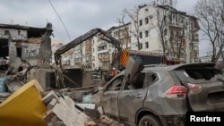 ویرانه‌های بازمانده از حملات هوایی روسیه به خارکیف
