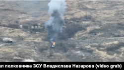 Техніка армії РФ горить після удару, завданого операторами ударних дронів 81-ї ОАеМБр ЗСУ, район Білогорівки на Луганщині, лютий 2024 року