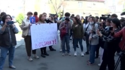 В Бишкеке требуют отставки начальника милиции из-за его обвинений в адрес жертв сексуального насилия