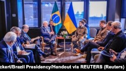 Президент України Володимир Зеленський і президент Бразилії Луїз Інасіо Лула да Сілва (ліворуч). Нью-Йорк, США, 20 вересня 2023 року