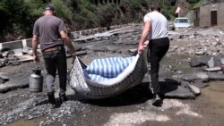 Գետի քշած կառույցներ, ջրի տակ մնացած մեքենաներ. հեղեղների հետևանքները Լոռիում