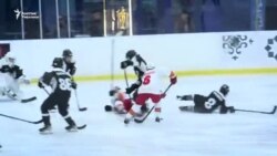 Намыс талашкан хоккейчи кыздар