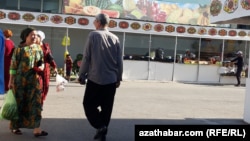 Aşgabadyň "Teke" bazary (Illýustrasiýa suraty)