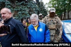 Ігор Коломойський прибув до Шевченківського райсуду Києва для обрання запобіжного заходу, Київ, 2 вересня 2023 року