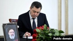 Садыр Жапаров Ирандын Кыргызстандагы элчилигине барып, Иран элине көңүл айтты.