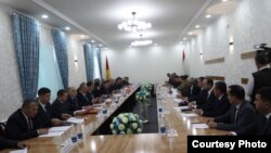  Заседание правительственных делегаций Таджикистана и Кыргызстана по делимитации и демаркации границы, Баткен, 2 октября 2023 г.